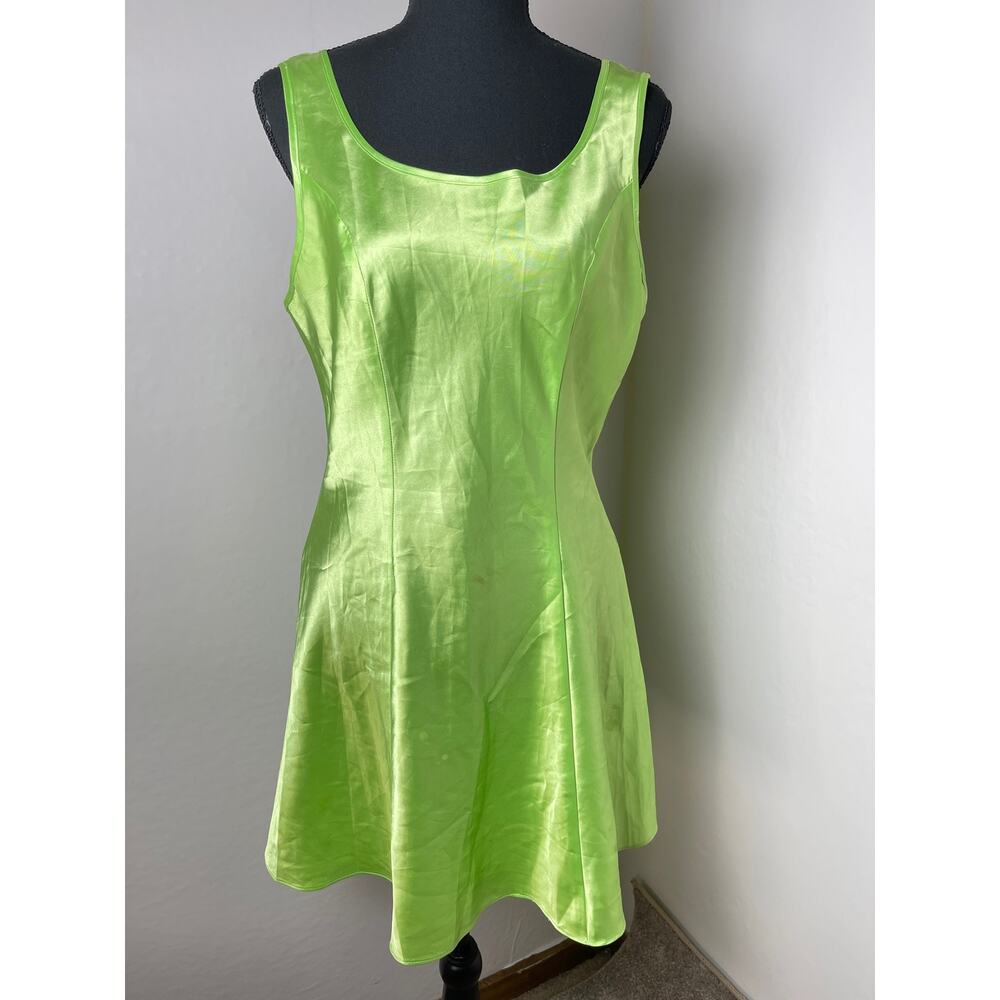 VTG Gilligan & O'malley Women's Slip-on Satin Ruffle Chic Mini Dress Green M